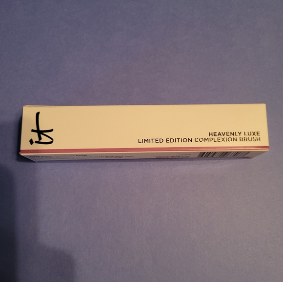 IT Cosmetics Heavenly Luxe Limited Edition Complexion Brush, NIB - Picture 2 of 5